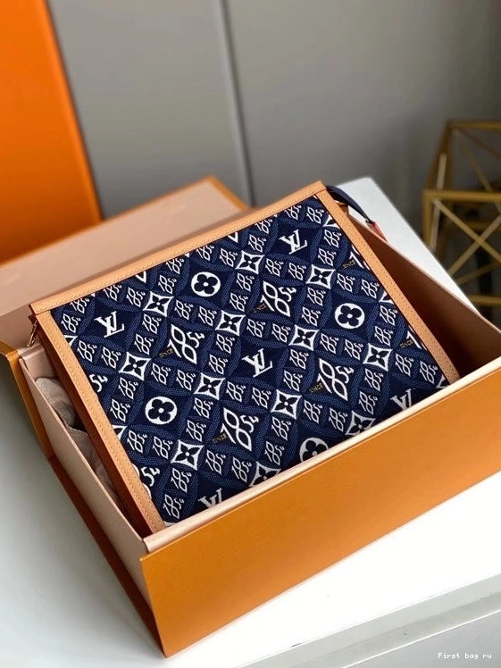 First bag ru TOILETRY POUCH VUITTON 1854 LOUIS 26 SINCE 0813